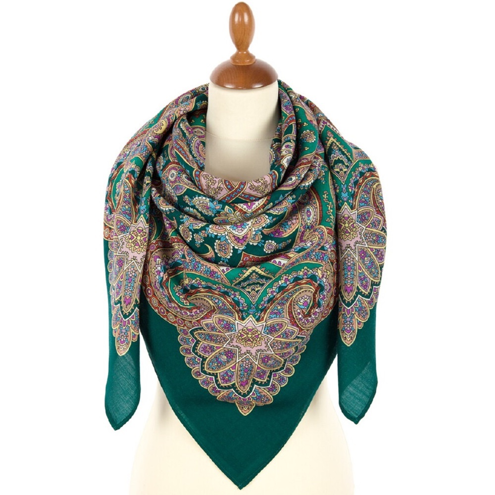 Pavlovo Posad Wool Shawl